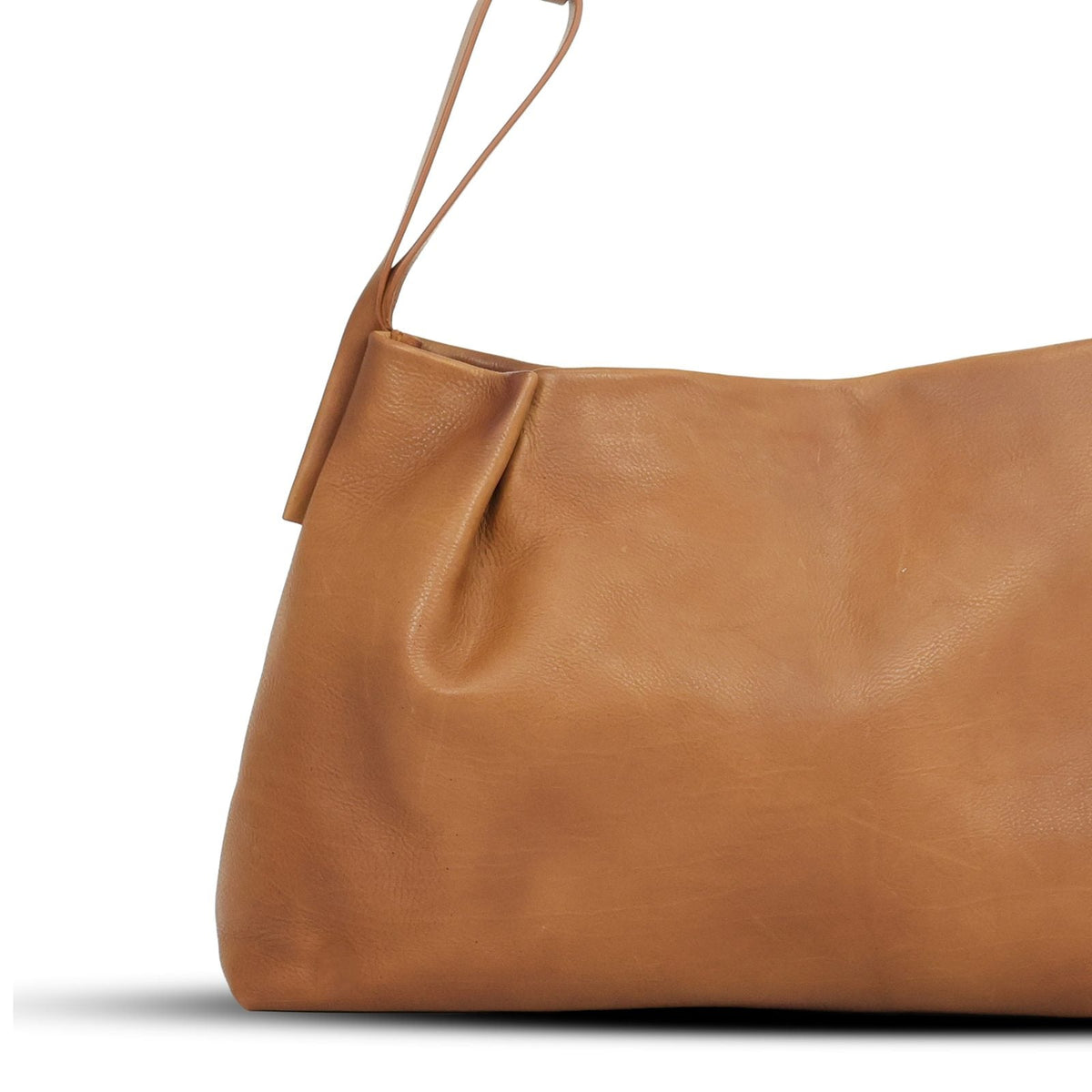 Pleat Bag in Safari leather — leather grain and closure detail