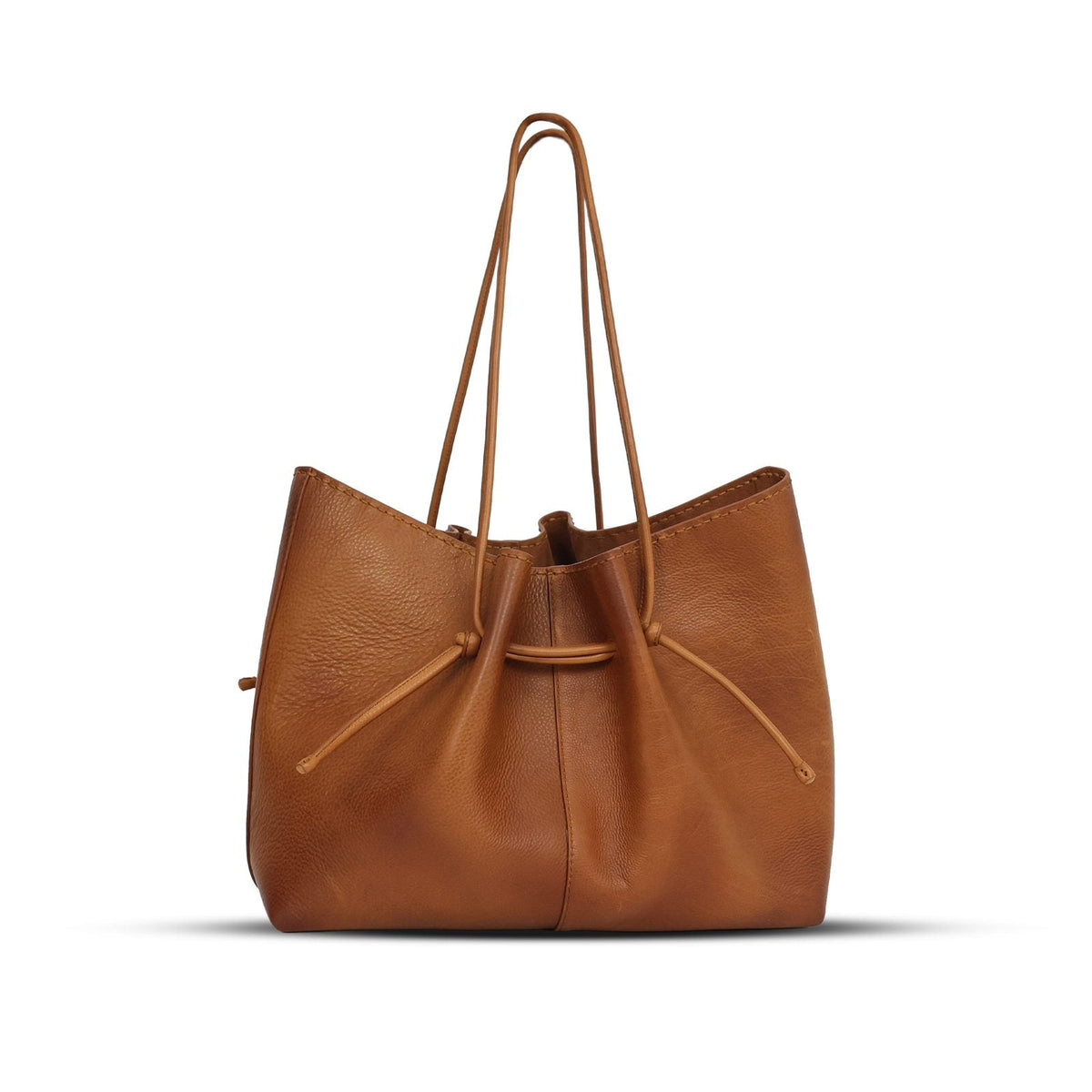 Boat Bag Medium in Safari leather — front view